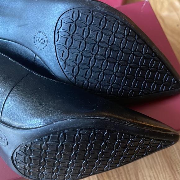 Women’s Merona Pumps, Size 9 - Make an Offer! - Picture 6 of 8